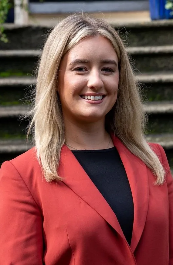 Aoife Cowley - DNG Financial Services